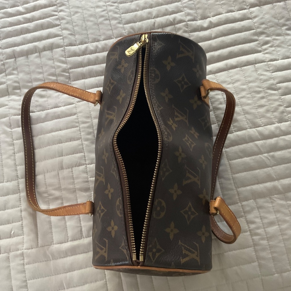 Authentic Louis Vuitton Monogram Round Handbag - image 4